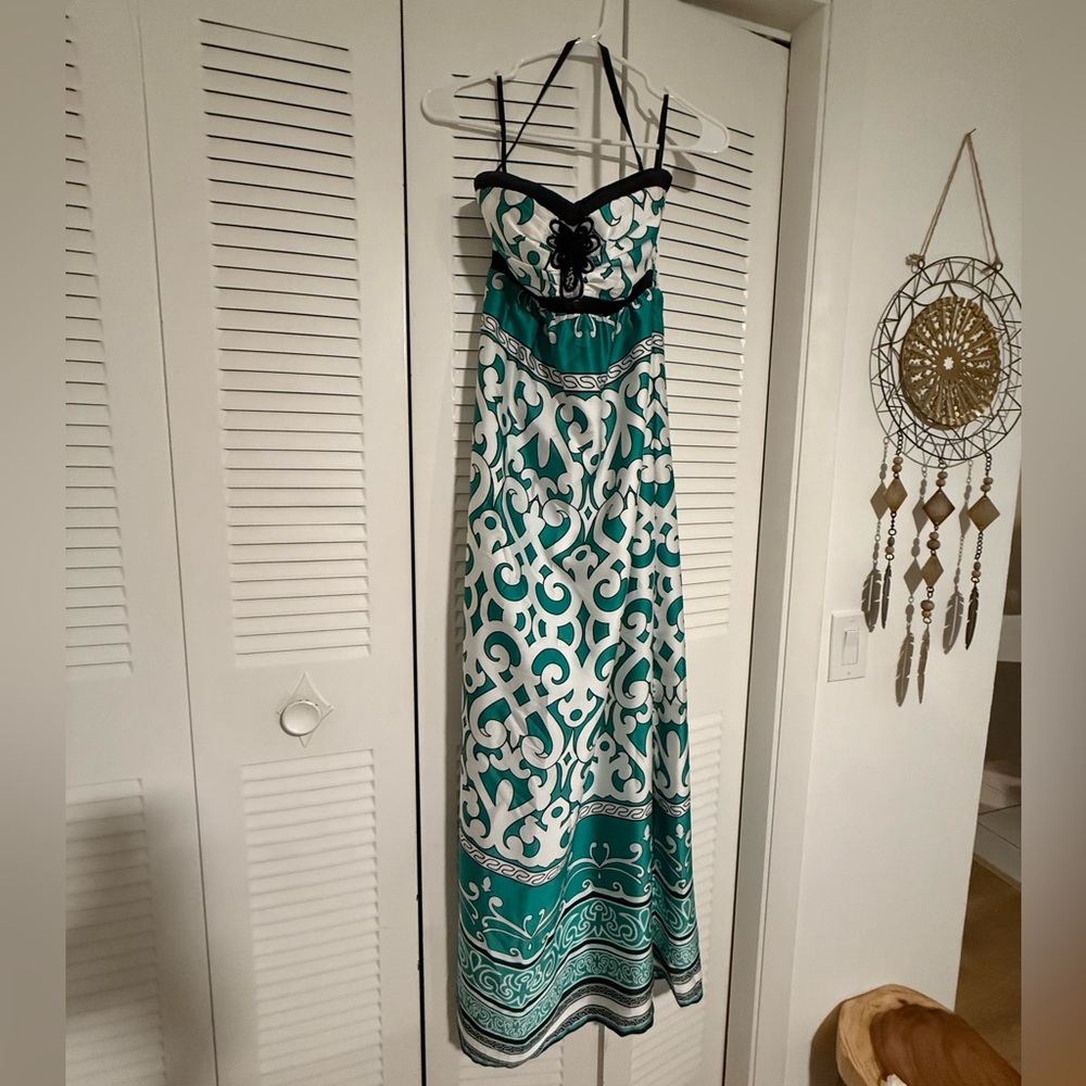 2B Bebe Teal and White Patterned Maxi Dress